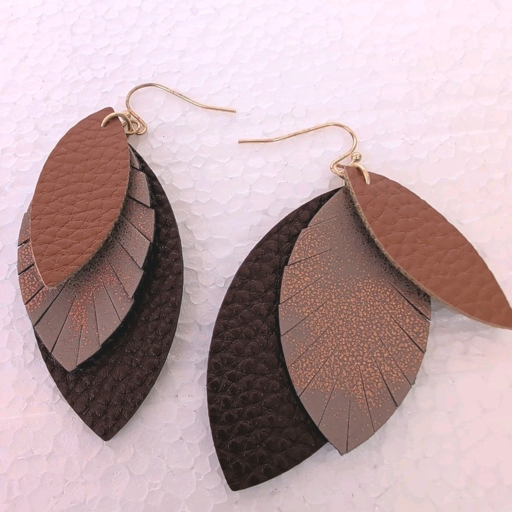 Boho Faux Leather Feather Dangle Earrings Triple Feather Gold Tone Hook‎ Earring